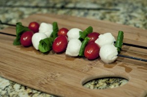 caprese salad recipe, skewer recipe, basil recipe, tomato recipe, mozzarella recipe, caprese salad skewer recipe, caprese skewers recipe, summer recipe, easy salad recipe, easy caprese recipe, easy recipe, food, cooking, recipes, taste arkansas