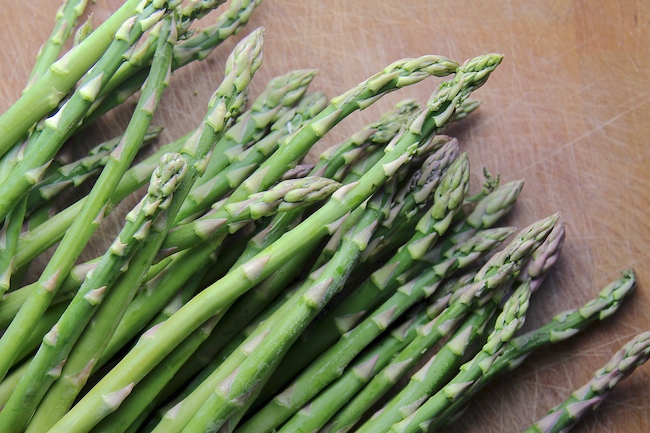 Asparagus omelet rolls - asparagus