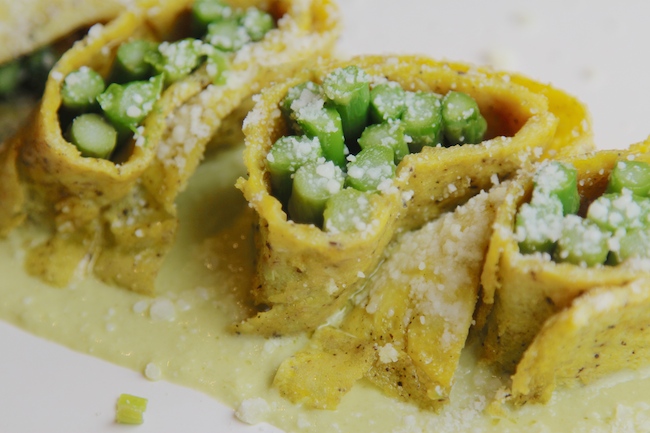 Asparagus omelet rolls - up close