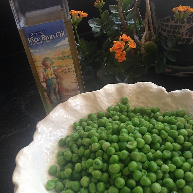 Lemony Pea Bruchetta made with Rice Bran Oil