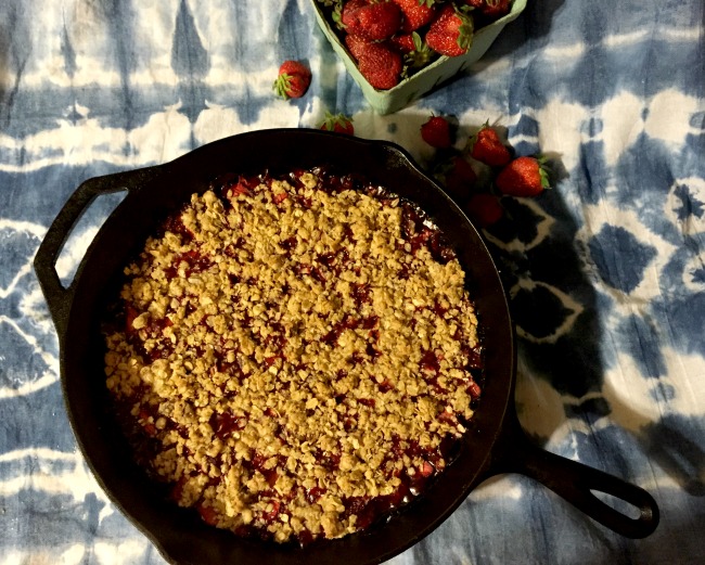 arkansas strawberry skillet crisp top