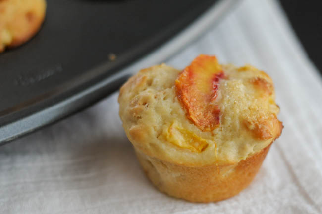 peachy-crunch-muffins-3
