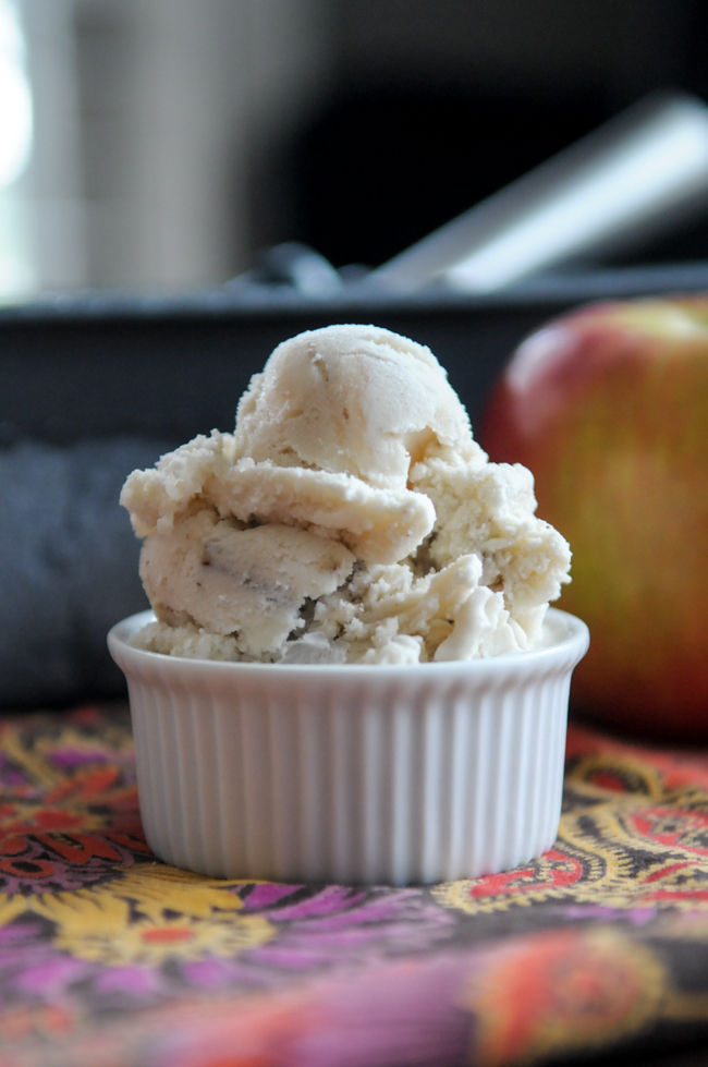 caramel-apple-pecan-ice-cream-2