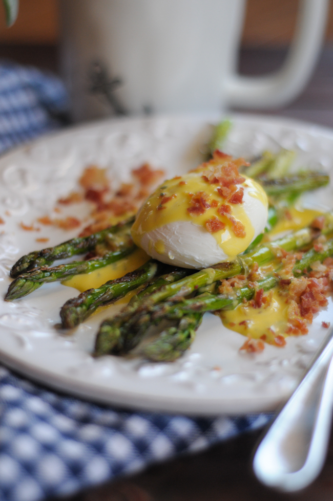 asparagus-eggs-benedict-2